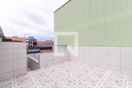 Casa à venda com 160m², 2 quartos e 2 vagas Casa à venda com 160m², 2 quartos e 2 vagasVaranda