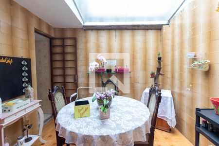 Casa à venda com 160m², 2 quartos e 2 vagas Casa à venda com 160m², 2 quartos e 2 vagasJardim de Inverno