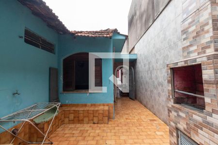 Casa à venda com 160m², 2 quartos e 2 vagas Casa à venda com 160m², 2 quartos e 2 vagasQuintal
