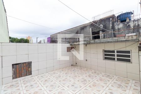Casa à venda com 160m², 2 quartos e 2 vagas Casa à venda com 160m², 2 quartos e 2 vagasVaranda