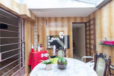 Casa à venda com 160m², 2 quartos e 2 vagas Casa à venda com 160m², 2 quartos e 2 vagasJardim de Inverno