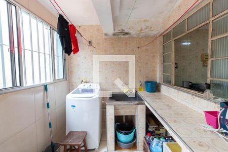 Casa à venda com 160m², 2 quartos e 2 vagas Casa à venda com 160m², 2 quartos e 2 vagasLavanderia