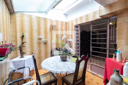 Casa à venda com 160m², 2 quartos e 2 vagas Casa à venda com 160m², 2 quartos e 2 vagasJardim de Inverno