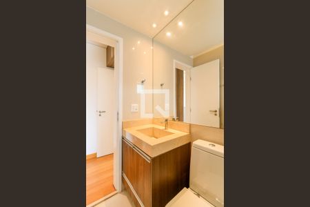 Apartamento à venda com 71m², 2 quartos e 3 vagasBanheiro da Suíte 1