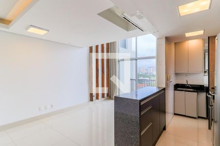 Apartamento à venda com 71m², 2 quartos e 3 vagasSala