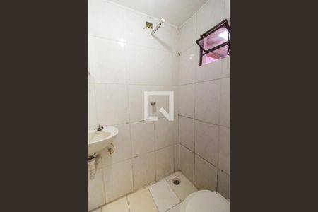 Banheiro de casa para alugar com 1 quarto, 20m² em Cidade Nitro Operária, São Paulo
