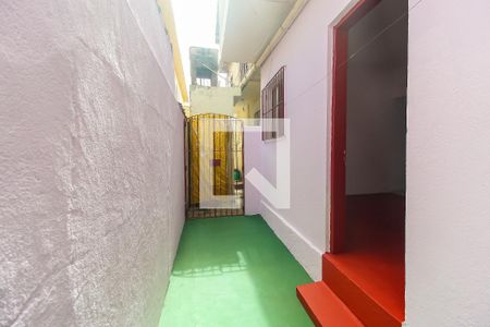 Casa para alugar com 20m², 1 quarto e sem vaga Casa para alugar com 20m², 1 quarto e sem vagaCorredor