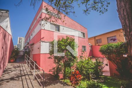 Casa de condomínio à venda com 200m², 3 quartos e 2 vagasRampa de Acesso