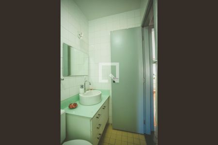 Casa de condomínio à venda com 200m², 3 quartos e 2 vagasBanheiro 2