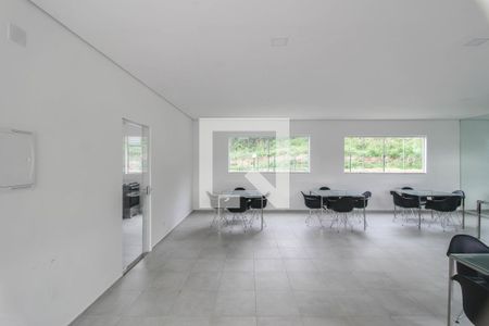 Apartamento para alugar com 42m², 2 quartos e 1 vagaÁrea comum - Salão de festas