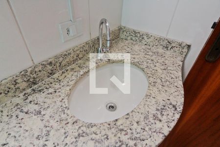 Casa à venda com 240m², 4 quartos e 2 vagas Casa à venda com 240m², 4 quartos e 2 vagasBanheiro da Suíte 3