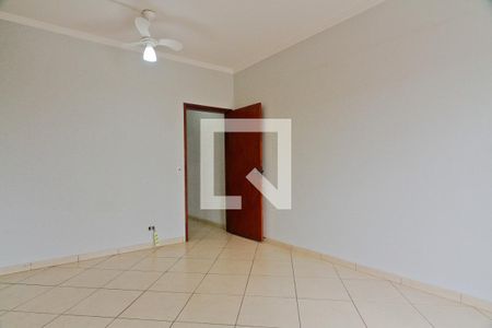 Casa à venda com 240m², 4 quartos e 2 vagas Casa à venda com 240m², 4 quartos e 2 vagasSuíte 3