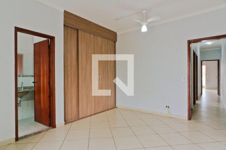 Casa à venda com 240m², 4 quartos e 2 vagas Casa à venda com 240m², 4 quartos e 2 vagasSuíte 3