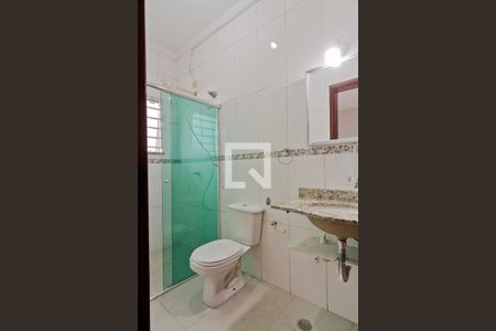 Casa à venda com 240m², 4 quartos e 2 vagas Casa à venda com 240m², 4 quartos e 2 vagasBanheiro da Suíte 3