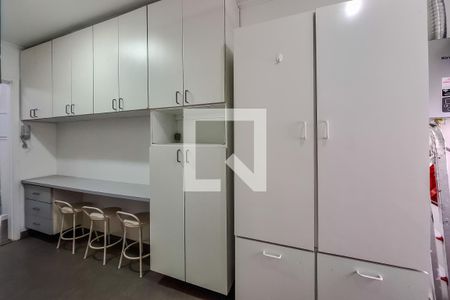 Apartamento para alugar com 160m², 4 quartos e 2 vagas Apartamento para alugar com 160m², 4 quartos e 2 vagasCozinha