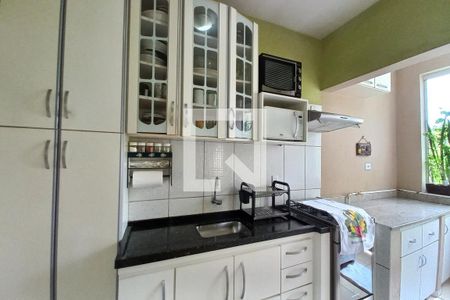 Apartamento à venda com 76m², 2 quartos e 1 vagaCozinha
