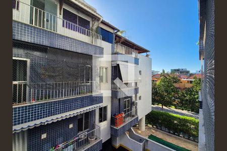 Apartamento à venda com 85m², 3 quartos e 1 vaga Apartamento à venda com 85m², 3 quartos e 1 vagaVaranda