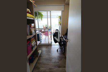 Apartamento à venda com 94m², 3 quartos e 2 vagasEscritório