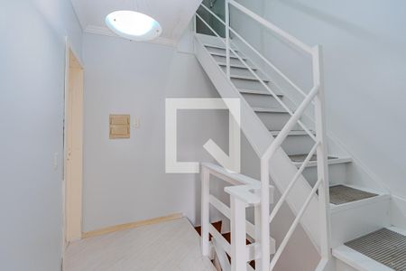 Casa à venda com 151m², 3 quartos e 2 vagasEscadas