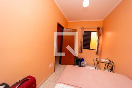 Casa à venda com 125m², 3 quartos e 3 vagas Casa à venda com 125m², 3 quartos e 3 vagasQuarto 2