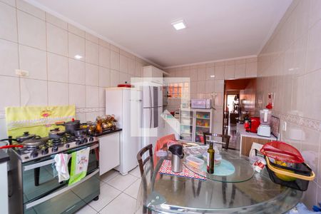 Casa à venda com 125m², 3 quartos e 3 vagas Casa à venda com 125m², 3 quartos e 3 vagasCozinha