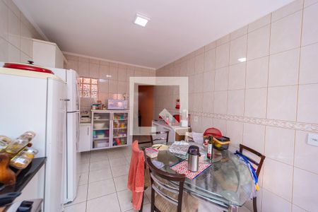 Casa à venda com 125m², 3 quartos e 3 vagas Casa à venda com 125m², 3 quartos e 3 vagasCozinha