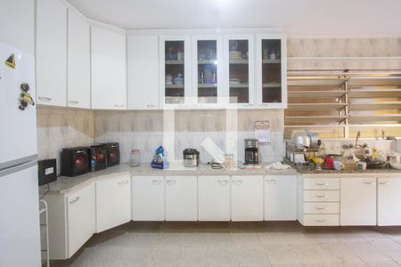 Casa à venda com 250m², 3 quartos e 4 vagas Casa à venda com 250m², 3 quartos e 4 vagasCozinha