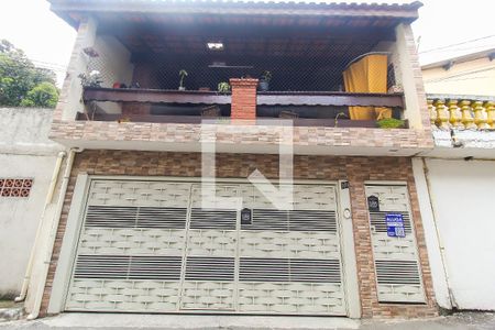 Casa para alugar com 100m², 3 quartos e 1 vagaFachada + Plaquinha