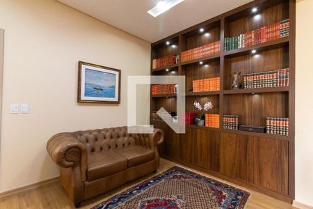 Sala de casa para alugar com 5 quartos, 304m² em Cambuí, Campinas