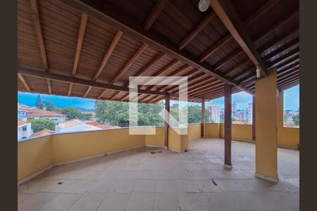 Casa à venda com 700m², 4 quartos e 8 vagasVaranda