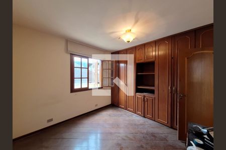 Casa à venda com 700m², 4 quartos e 8 vagasQuarto 1