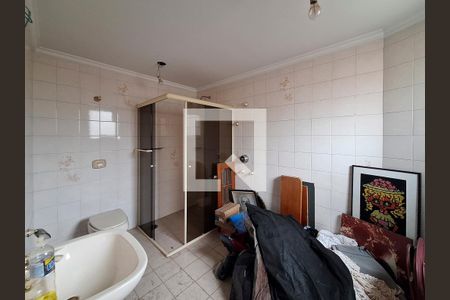 Casa à venda com 700m², 4 quartos e 8 vagasBanheiro Quarto 4