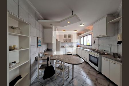 Casa à venda com 700m², 4 quartos e 8 vagasCozinha