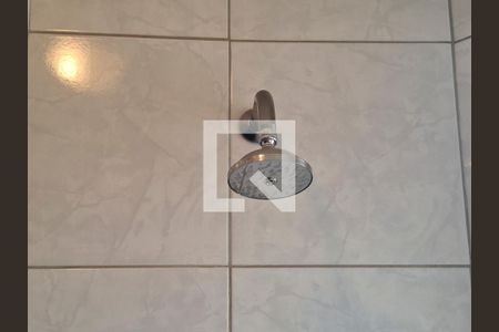 Casa à venda com 700m², 4 quartos e 8 vagasBanheiro Quarto 1