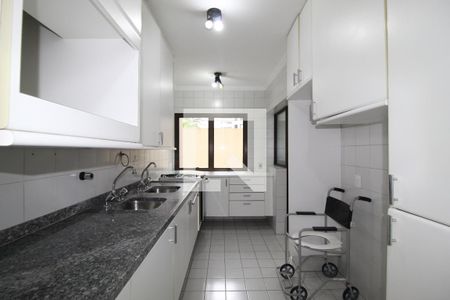 Apartamento à venda com 150m², 2 quartos e 2 vagasCozinha