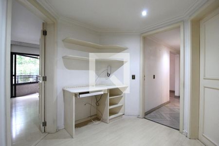 Escritório de apartamento à venda com 2 quartos, 150m² em Jardim Europa, São Paulo