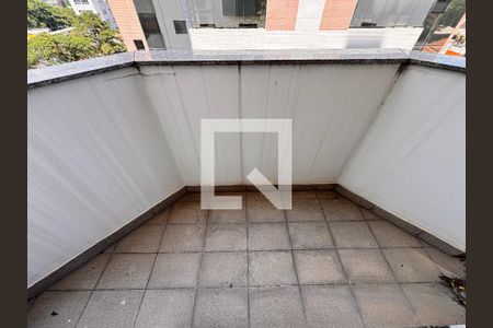 Apartamento à venda com 150m², 4 quartos e 2 vagasSacada