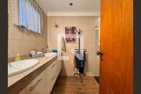 Apartamento à venda com 150m², 4 quartos e 2 vagasBanheiro da suíte 