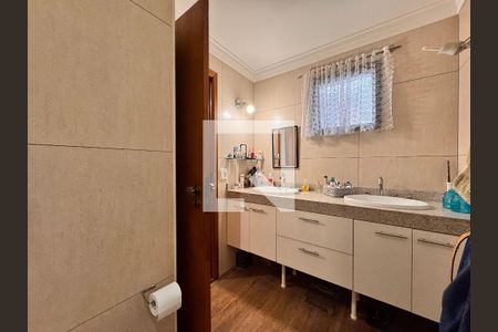 Apartamento à venda com 150m², 4 quartos e 2 vagasBanheiro da suíte 