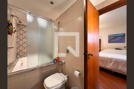 Apartamento à venda com 150m², 4 quartos e 2 vagasBanheiro da suíte 