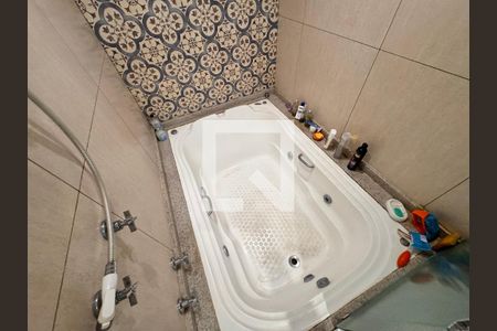 Apartamento à venda com 150m², 4 quartos e 2 vagasBanheiro da suíte 