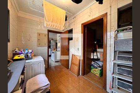 Apartamento à venda com 150m², 4 quartos e 2 vagasLavanderia