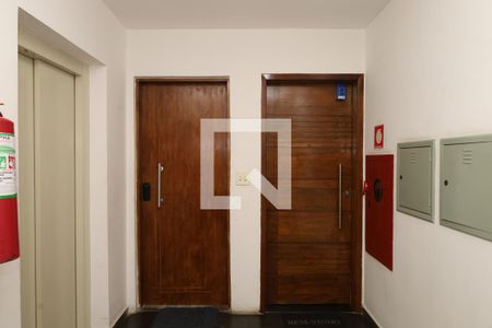 Apartamento para alugar com 50m², 2 quartos e 1 vagaÁrea comum - Saguão do andar - Lockbox instalada na porta do apartamento