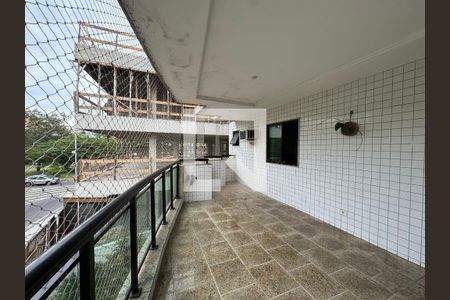 Apartamento à venda com 130m², 3 quartos e 3 vagasVaranda