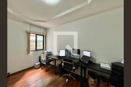 Apartamento à venda com 130m², 3 quartos e 3 vagasQuarto 2