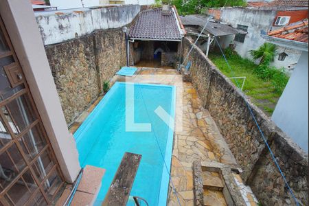 Casa à venda com 250m², 4 quartos e 1 vaga Casa à venda com 250m², 4 quartos e 1 vagaPiscina - Quintal Fundos