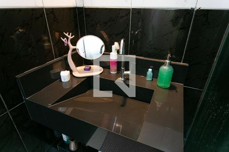 Casa de condomínio à venda com 68m², 2 quartos e 1 vaga Casa de condomínio à venda com 68m², 2 quartos e 1 vagaBanheiro