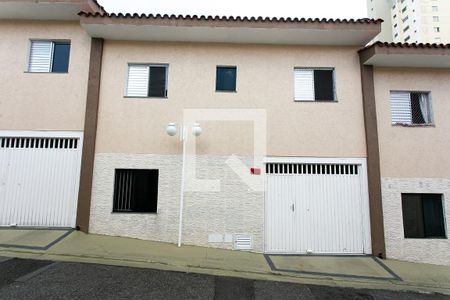 Casa de condomínio à venda com 68m², 2 quartos e 1 vaga Casa de condomínio à venda com 68m², 2 quartos e 1 vagaFachada da Casa