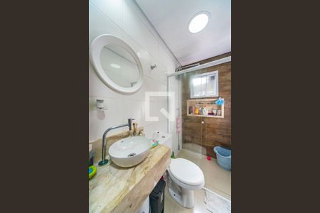 Banheiro de apartamento para alugar com 3 quartos, 85m² em Parque das Nações, Santo André