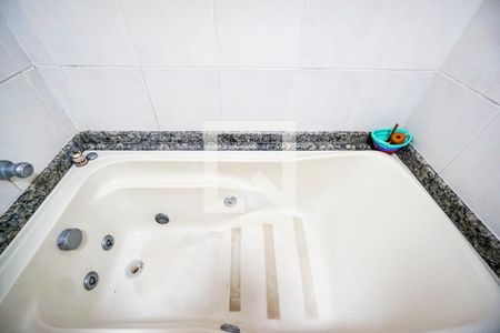 Apartamento para alugar com 122m², 3 quartos e sem vaga Apartamento para alugar com 122m², 3 quartos e sem vagaBanheira